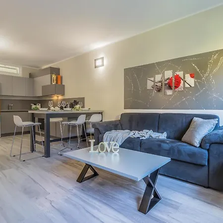 Amazing Life House * Βαρένα