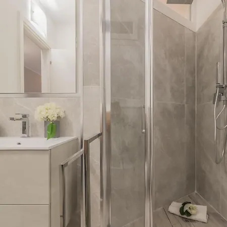 Amazing Life House ורנה